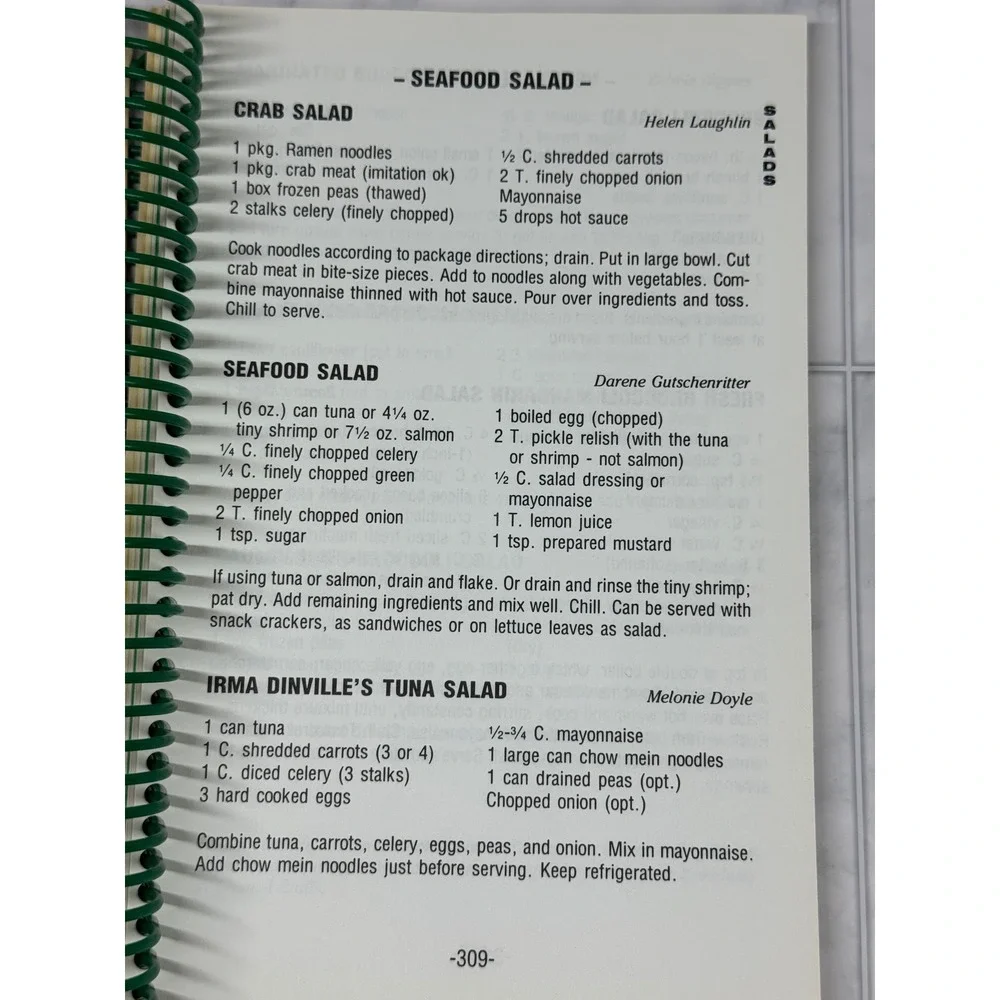 Pot O Gold Cookbook St Patrick Altar Society Imogene Iowa 1997 First Edition
